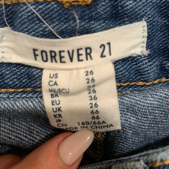Forever 21 boyfriend denim - Picture 3 of 3